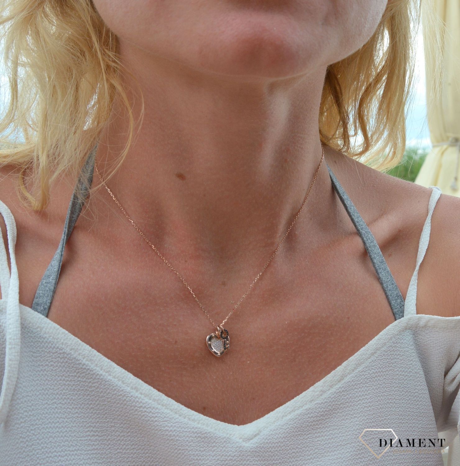 Celebrytka srebrna naszyjnik 'Serce z kłódką' Dall'Acqua ✓ Celebrytka w kształcie gwiazdki ozdobione czarnymi cyrkoniami, dodatkowym elementem są dwie czarne cyrkonie 11.jpg